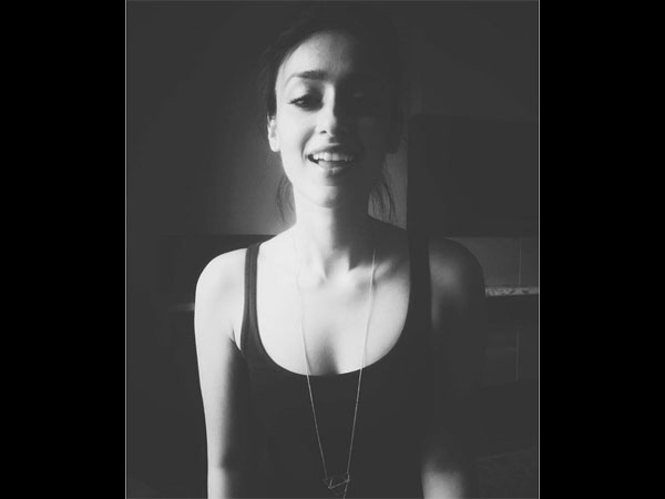 అడ్వాన్స్ ఇచ్చి