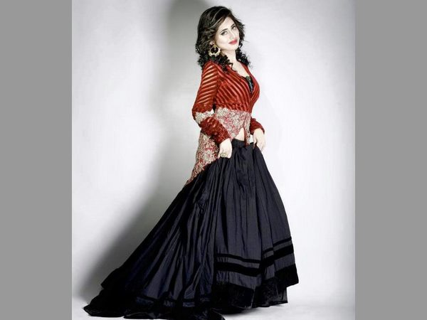 అతనో మోడల్