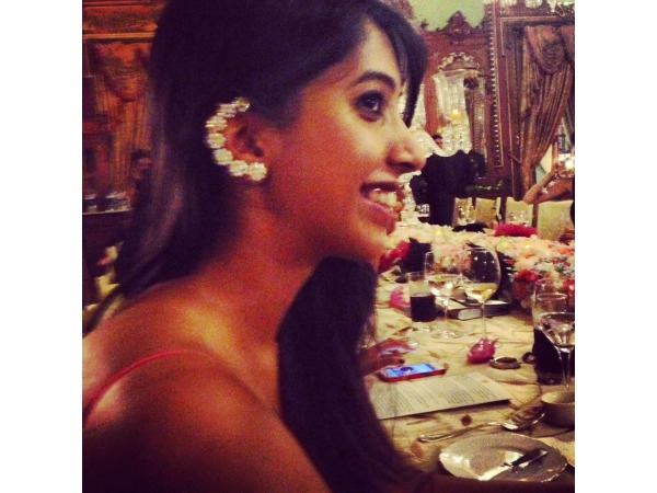 ఎవరి కూతురు?