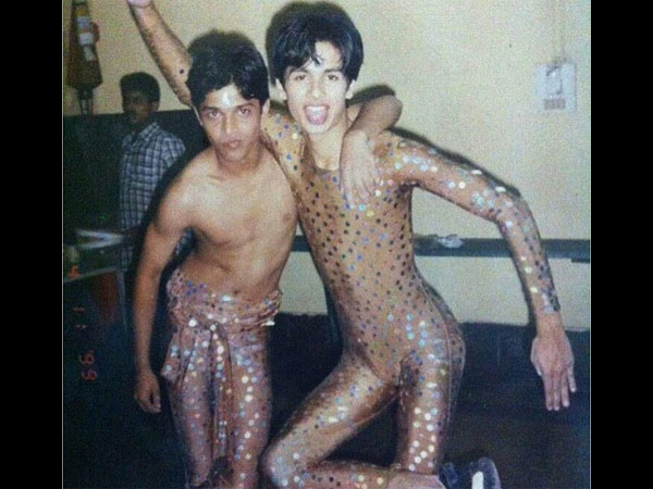 చేతిలో డబ్బు లేదు తిండి లేదు