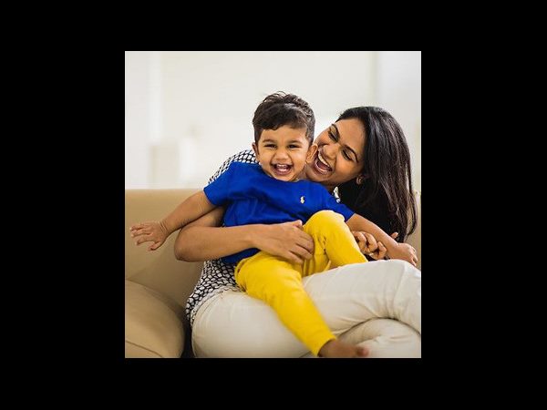 క్యూ కడుతున్నారు