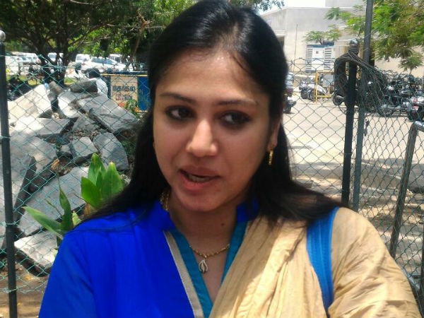 వేరే అమ్మాయిలతోనూ..