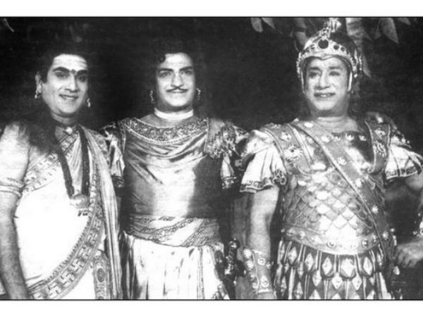 వీడిపోని బంధంగా చిరకాలం