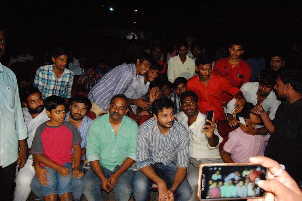 రాజమౌళి రివ్యూ సినిమాకు పబ్లిసిటీ