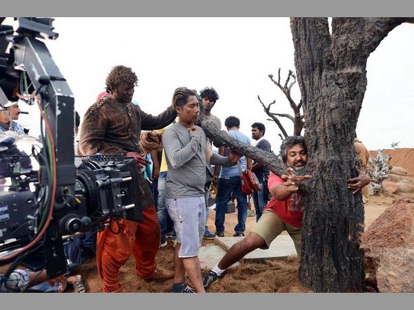 పీటర్ హెయిన్స్