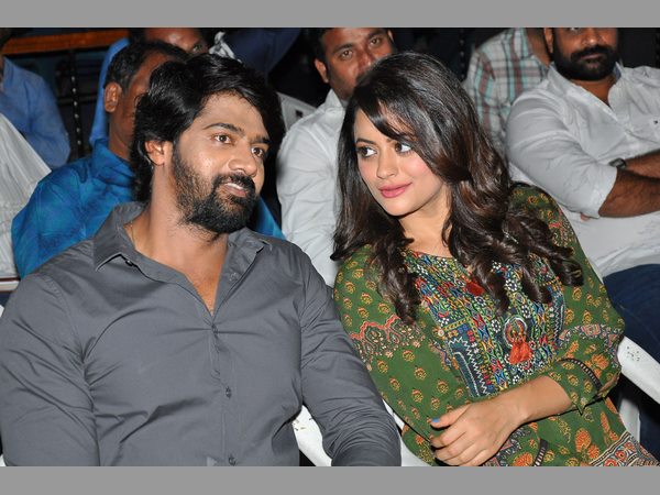 నటీనటులు