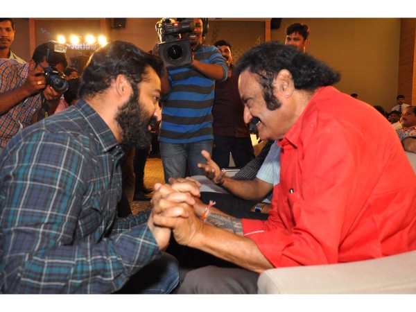 కత్తి కంటే కలం గొప్పది