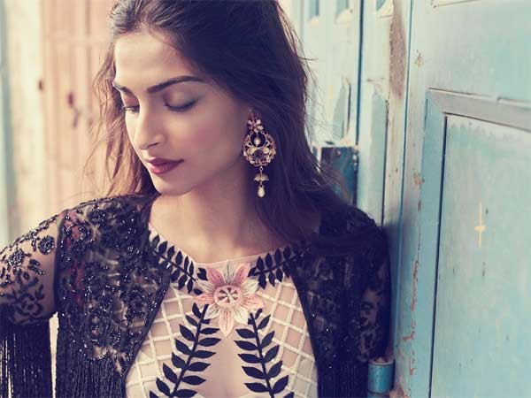 మొన్న కరుణ్ జోహార్