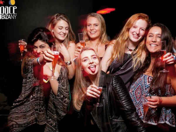 చిట్టెమ్మ మొగుడులో చేసింది