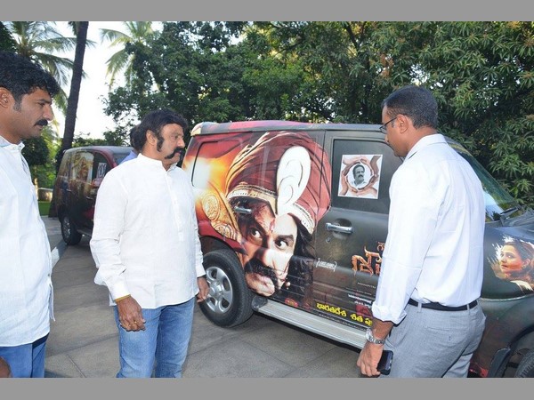 స్పెషల్ షో వేస్తారు