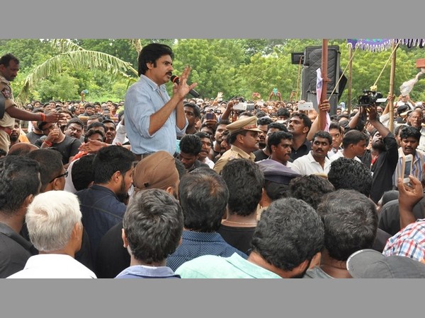 పవన్ ప్రసంగాలను యూట్యూబ్ లో: 