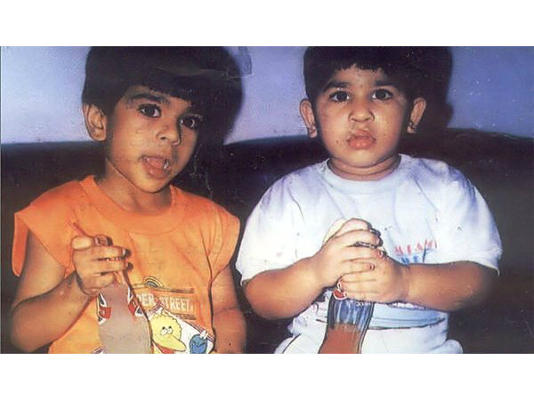 పవనే రూమ్ క్లీన్ చేసాడు