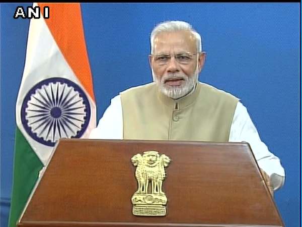 నోట్ల కట్టల రద్దు ఎఫెక్ట్: పాతిక కోట్లు బ్లాక్ మనీతో తెలుగు స్టార్ హీరో విలవిల