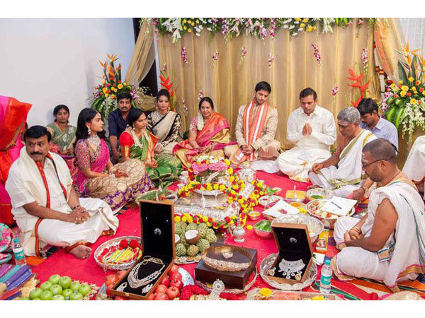 సినీ స్టార్ ఎవరు వెలుతున్నారు