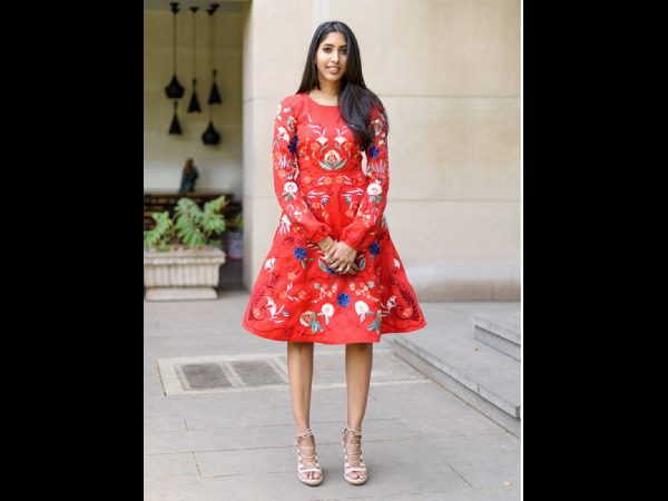  రెడీ అవుతున్నాడు: 