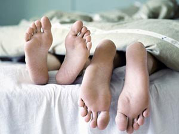 ఓ అమ్మాయి ఆపబోతే