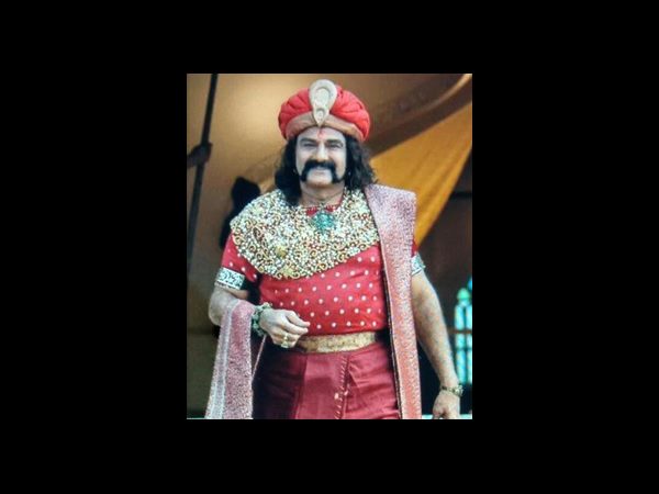  ర‌కర‌కాల మ‌లుపులు: 