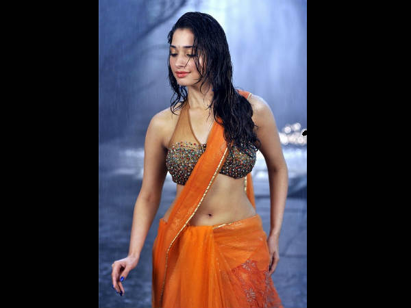  క్యూట్ తమన్నా...హాట్ హాట్ గా...