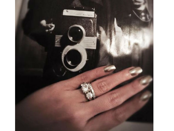 సమంత పోస్టు చేసిన ఎంగేజ్మెంట్ రింగ్ ఫోటో ఇదే. 