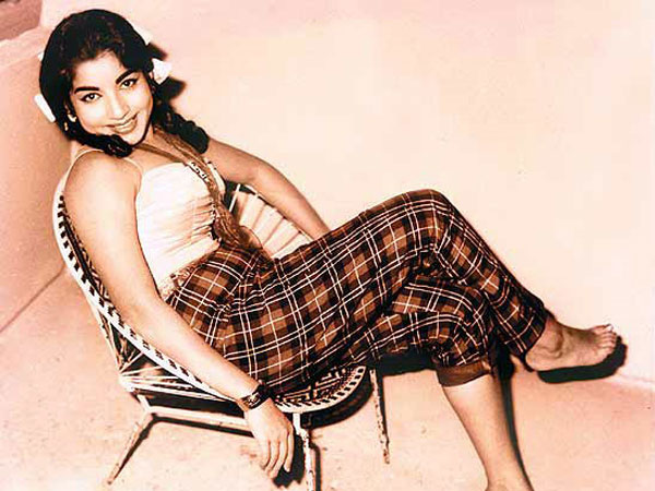 మకుటం లేని మహారాణిగా