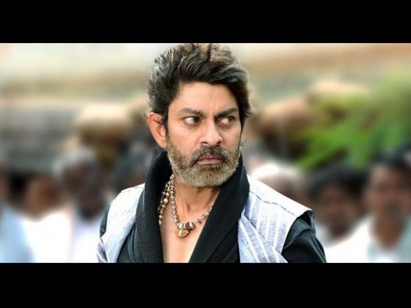  జగపతి బాబు ను అదృష్టం వరించింది: 