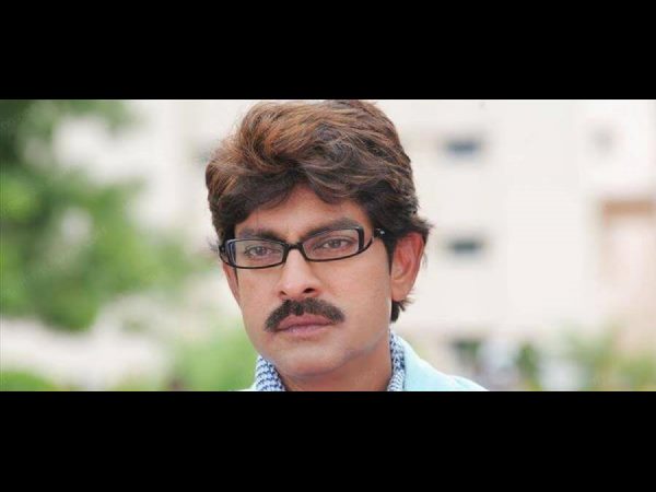  సినిమాలకు దూరమయ్యాడు: