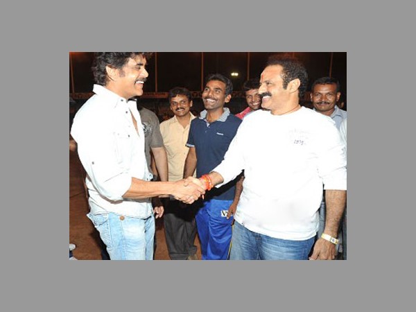 నాగ్, అఖిల్ ఇద్దరు వెళ్లి కలిసి: 