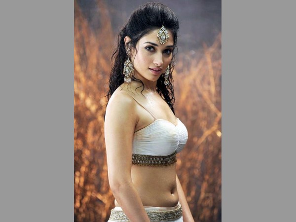 .బ్లాక్ చెక్స్ ఉన్న లాంగ్ టాప్ : 