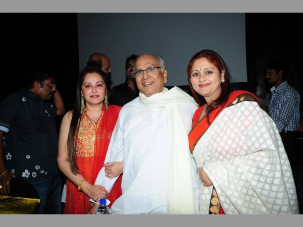 పుట్టింది పెరిగింది మద్రాసులో: 