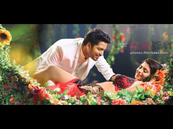  వీరందరూ నటిస్తున్నారు