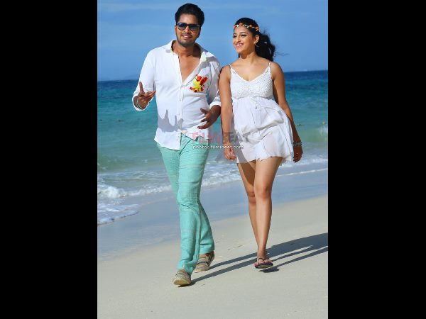 నరేష్ ప్రేమించిన అమ్మాయికి...