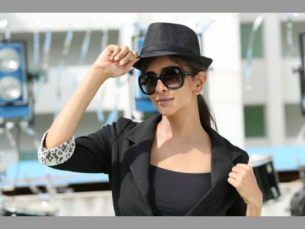 ఔను నేను చేసింది పొరపాటే.... ఆ మెసేజ్ పై స్పందించిన మంచు లక్ష్మి..., క్షమాపణ కూడా