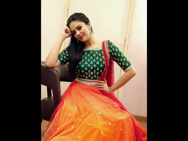  శ్రీముఖితో లవ్