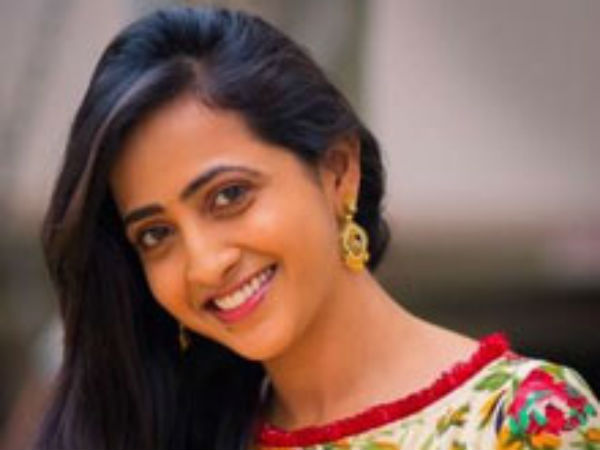 మంజుకు ప్రతీది చెప్పేదానని