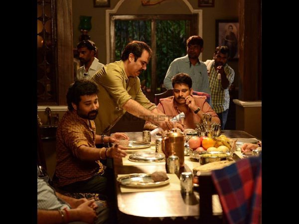  యూఎస్ఏ టూర్ తర్వాత ‘కాటమరాయుడు' సెట్లో పవన్ ఇలా... (ఫోటోస్)