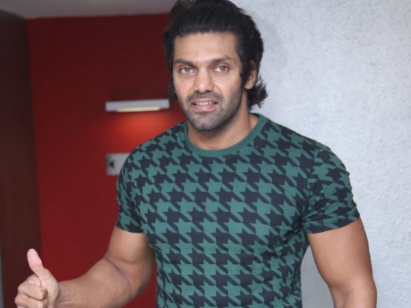 ఆందోళనలో హీరో ఆర్య.. అనేక సందేహాలు