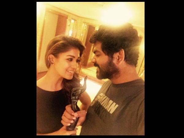 విడిపోయి స్టార్ హోటల్‌లో మకాం