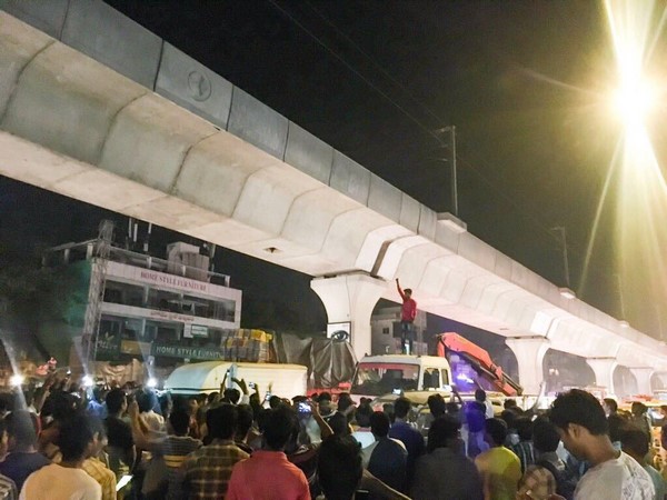 అర్ధరాత్రి నుంచే హంగామా