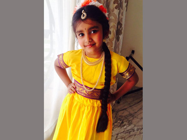 లుక్ అదిరింది