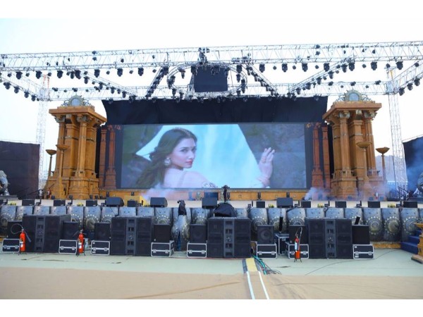 ఫిల్మ్ సిటీలో భారీ సెట్టింగ్