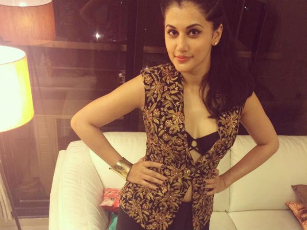 పాఠశాల డైరెక్టర్‌తో..