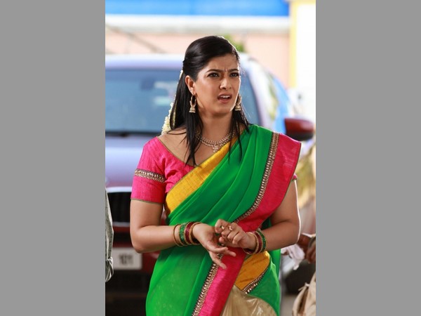 బయట కలుద్దామని అన్నాడు