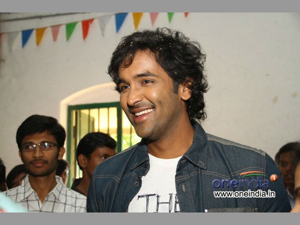 Manchu Vishnu Next Title Voter is multi lingual? 