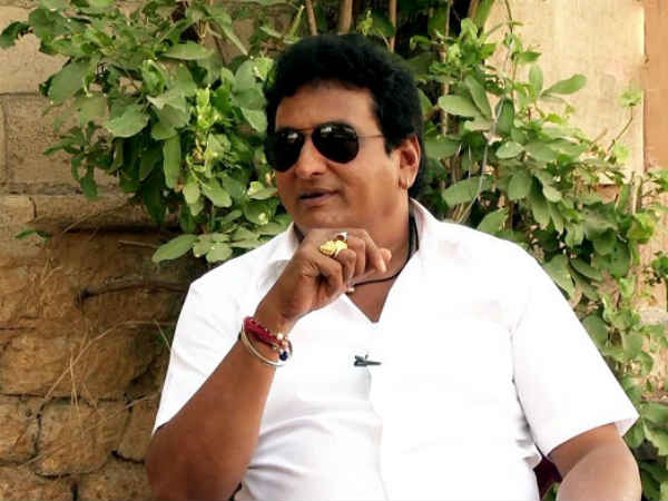 హేమ చెప్పుతో కొట్టినట్లు చెప్ిపంది