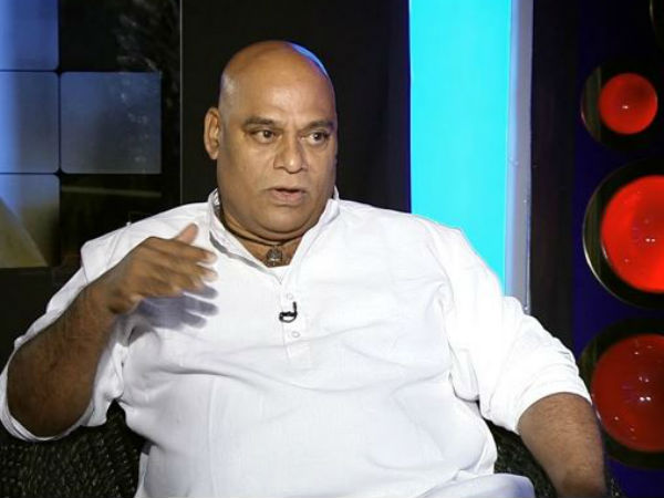 ఇక్కడ కెమెరా వెనక కూడా నటించాలి