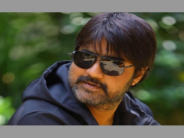 ఫొటో రిలీజ్ చేశాడు