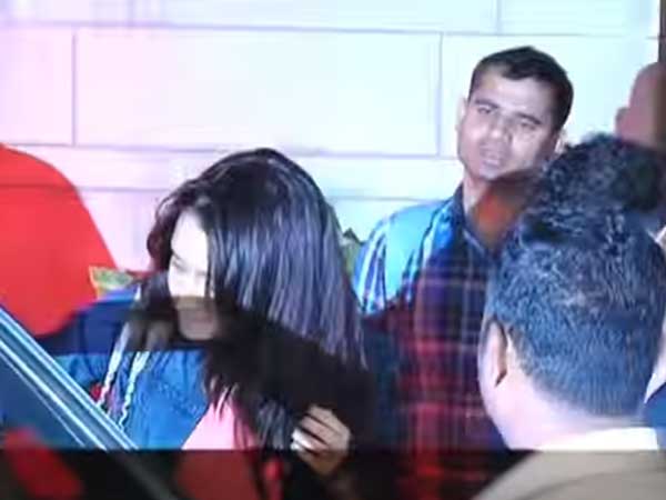 ఫరాన్ ఇంటికి రావడం