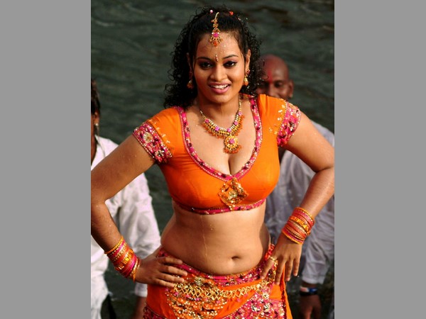 హీరోయిన్‌ ఓరిటెండెట్‌ చిత్రాల్లో