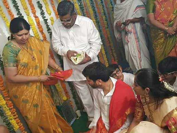 ఆన్ లైన్ లో ఫోటోస్