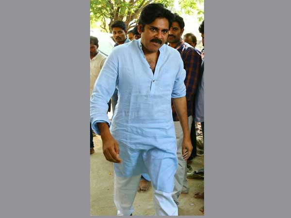 పవన్ కళ్యాణ్ హాజరు